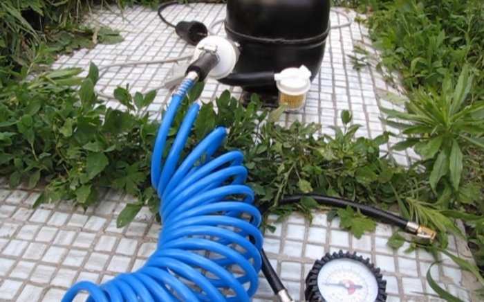 Refrigerator compressor for inflating tires