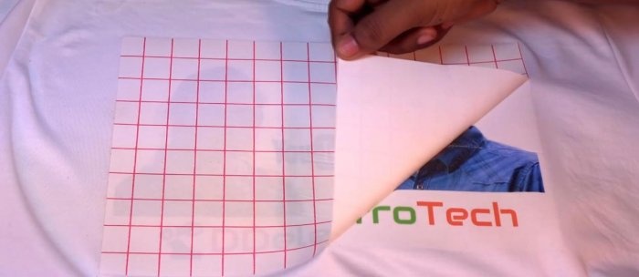 How to easily transfer a design onto a T-shirt