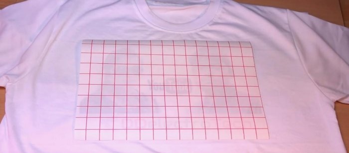 How to easily transfer a design onto a T-shirt