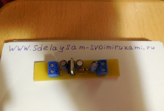 Parametric stabilizer based on a transistor and a zener diode