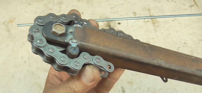 Simple pipe cutter