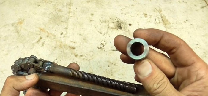 Simple pipe cutter