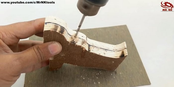 How to make a screwdriver from scrap parts