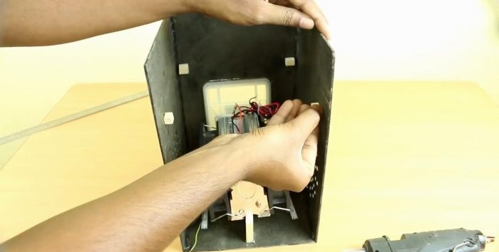 DIY 12V mini refrigerator