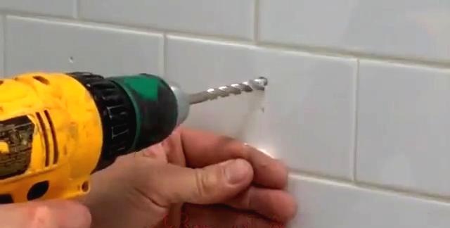 How to drill holes in ceramic tiles