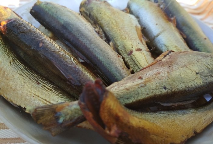 Homemade smoked herring