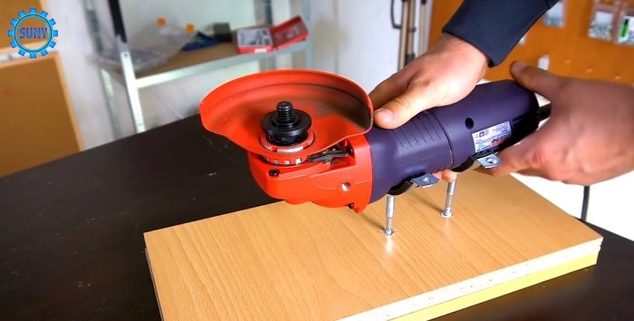 How to easily secure a hand-held power tool