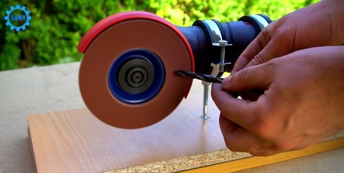 How to easily secure a hand-held power tool