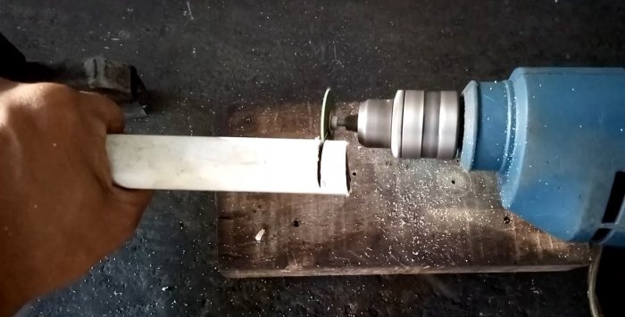 Cutting attachment for screwdriver