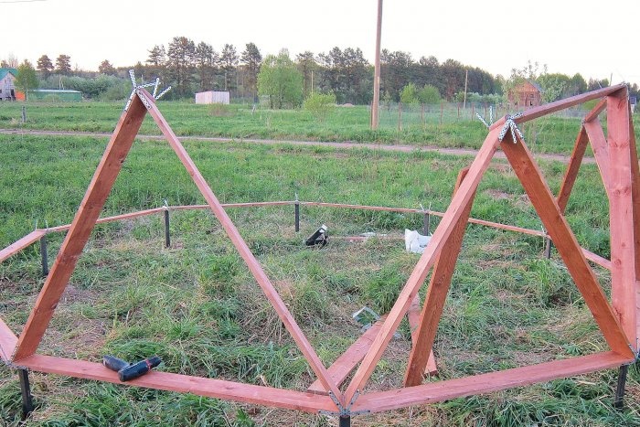 How to make a dome greenhouse with your own hands