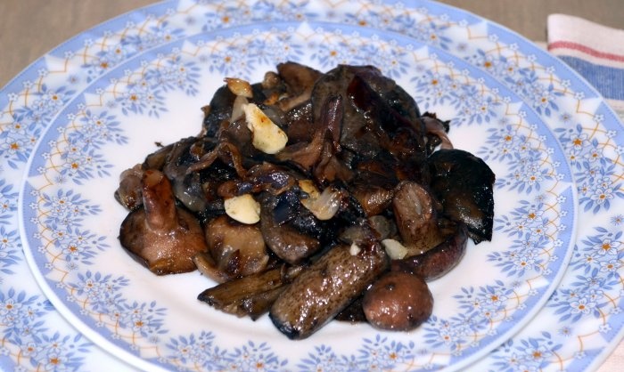 How to deliciously fry wild mushrooms