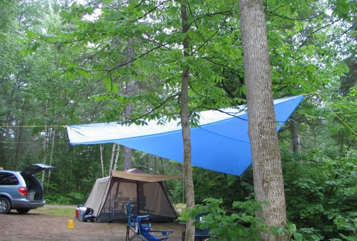 Quick and easy rain shelter