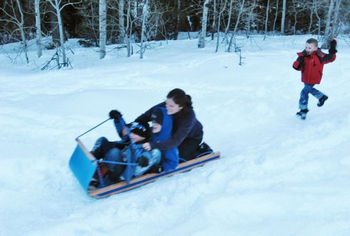 Sleigh from a plastic barrel