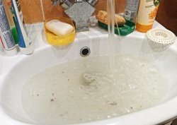 How to unclog a sink drain