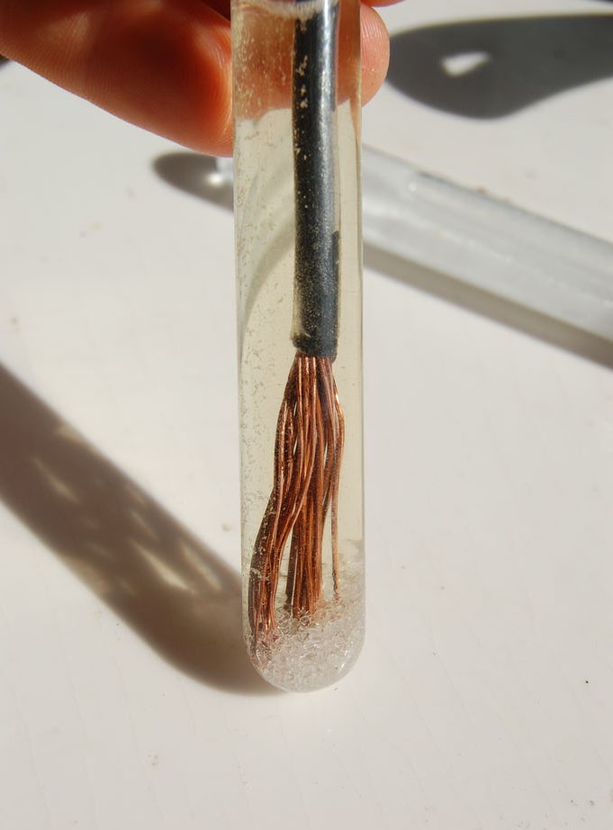 How to quickly clean copper wire from oxide