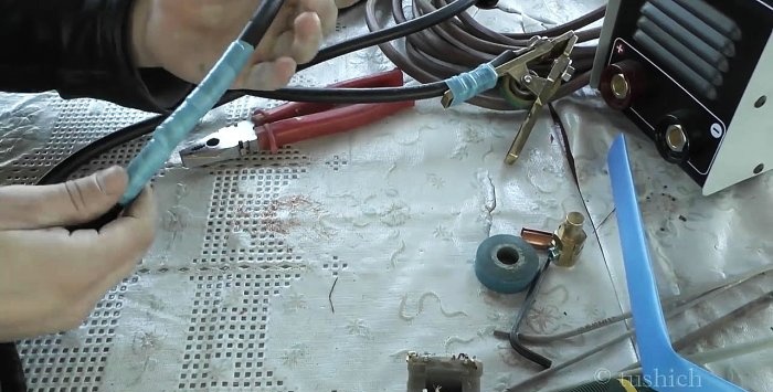 Simple welding cable connection without soldering