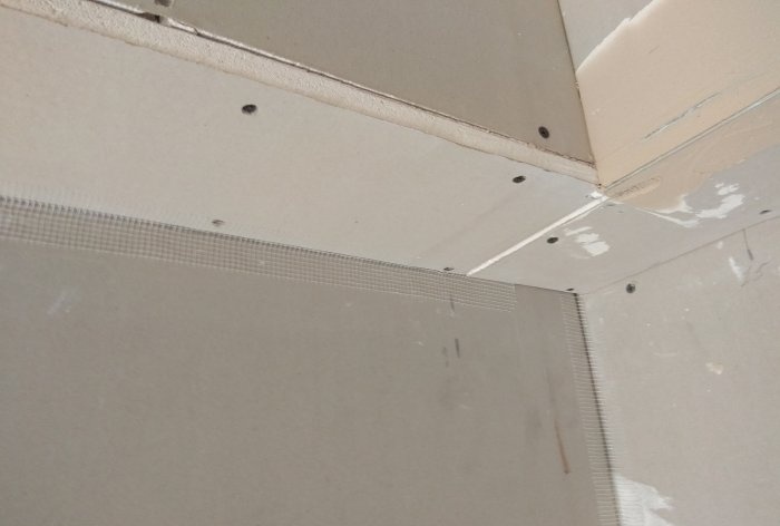 Plasterboard ceiling box