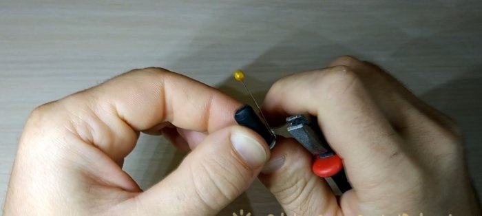 DIY mini flashlight keychain