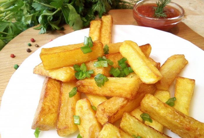 How to fry potatoes with a crispy crust quickly and easily