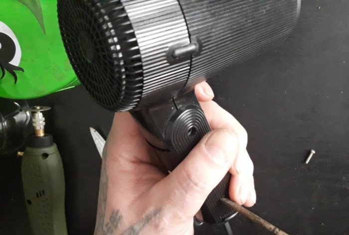 Mini vacuum cleaner from an old hair dryer