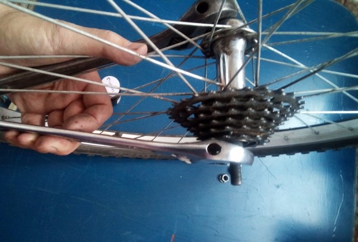 Disassembly, maintenance and assembly of the rear hub and ratchet of the bicycle wheel