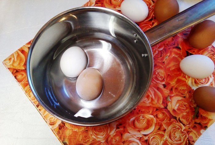 How to peel boiled eggs quickly 4 proven methods