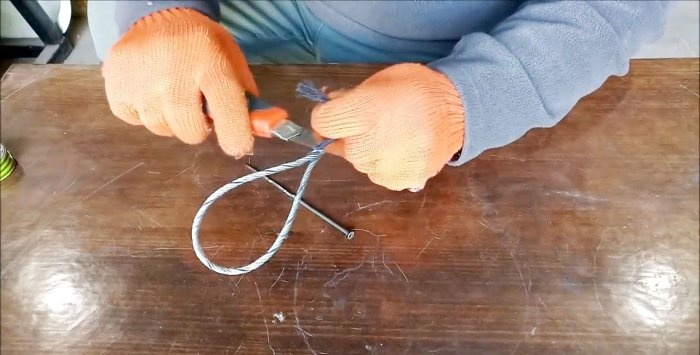 How to braid the end of a rope into a loop