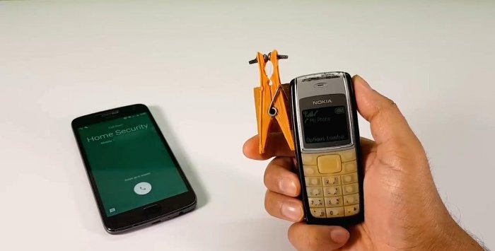 The simplest GSM alarm from an old phone