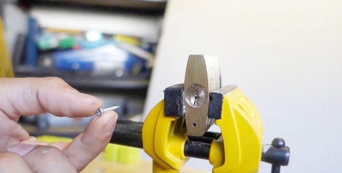 How to remove a broken key from a lock