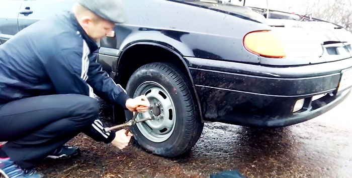 How to change a tire without a jack