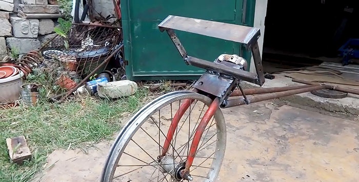 A device for quickly weeding a vegetable garden