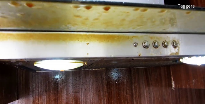 How to get rid of stubborn traces of grease on a kitchen hood in 5 minutes