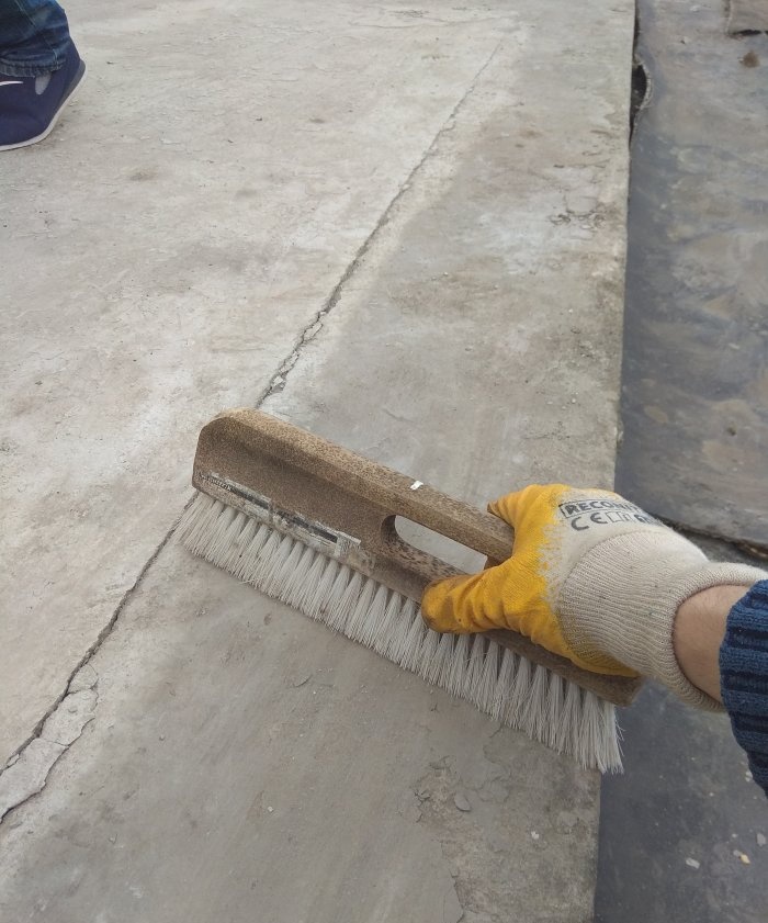 Construction of walls from foam blocks