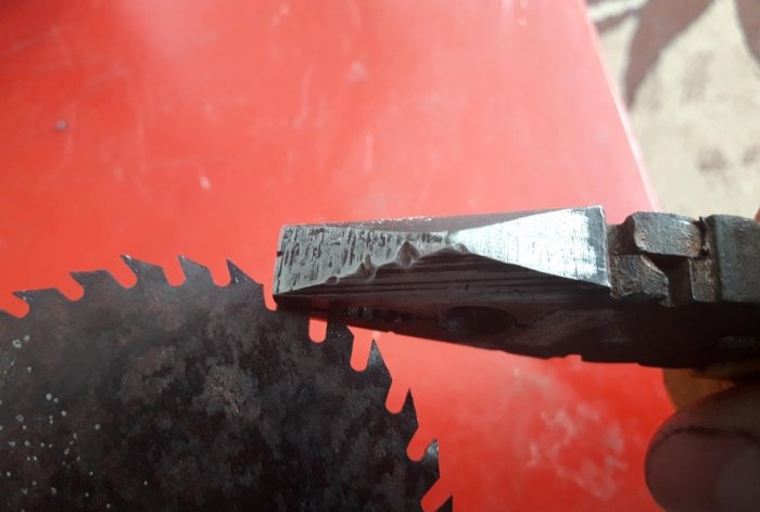 What can be made from a broken hacksaw