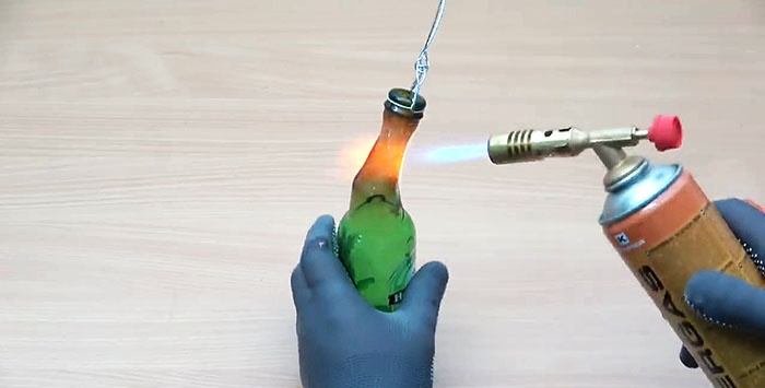 How to bend the neck of a glass bottle