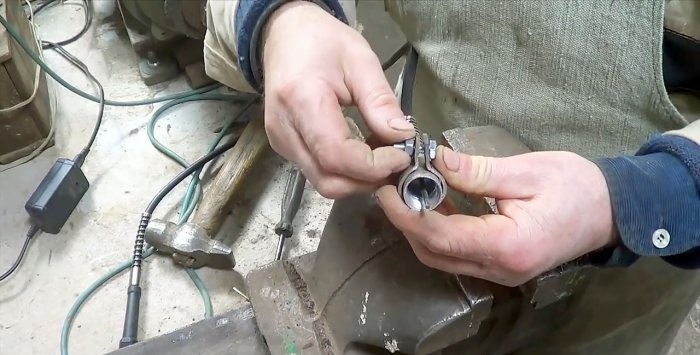 The Dremel is broken, no problem, it can be replaced by an angle grinder