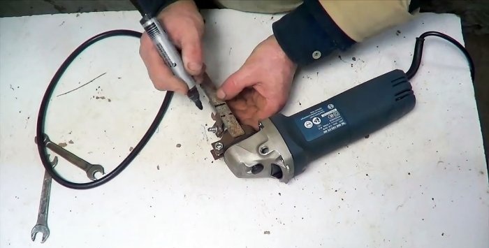 The Dremel is broken, no problem, it can be replaced by an angle grinder