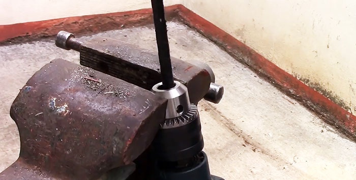 How to replace a worn chuck with a new one on a drill