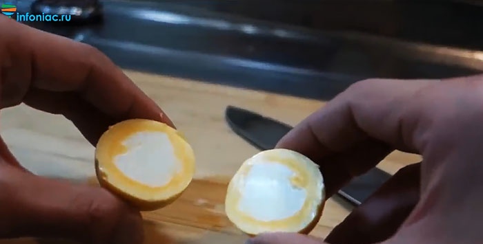 How to boil an egg with the yolk facing out