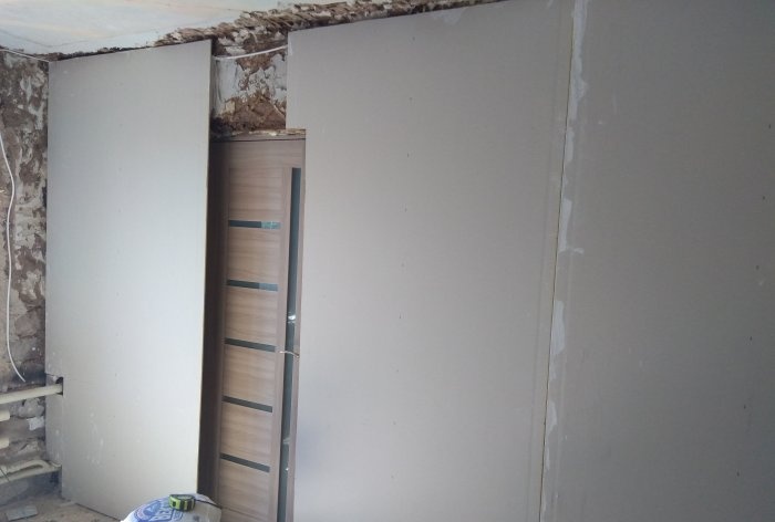 Leveling and finishing walls with plasterboard