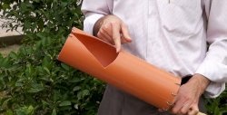 A simple device for picking fruit from a height from a PVC pipe