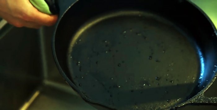 Cast iron frying pan cleaning and care