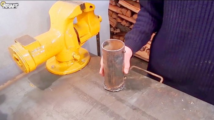 How to make a mini smelter for melting aluminum from a bucket and plaster