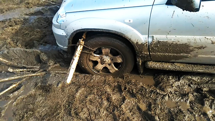 How to get out of the mud without outside help