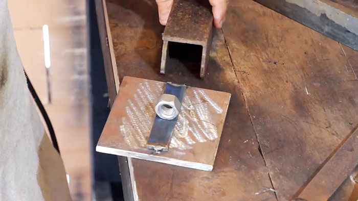 How to make a reliable vice from leftover metal