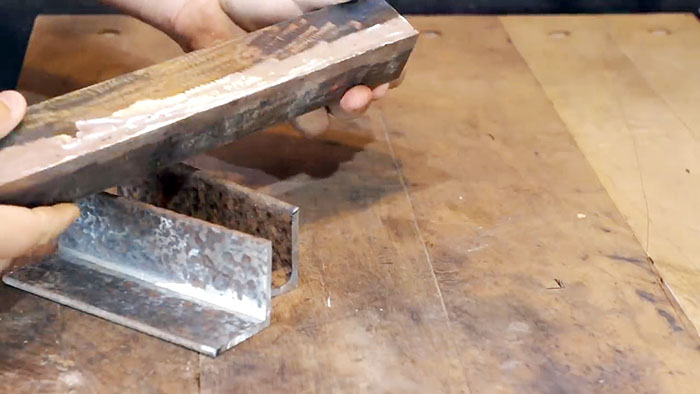 How to make a reliable vice from leftover metal