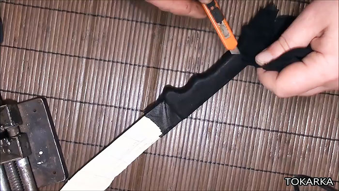 How to make a rubberized handle on a knife