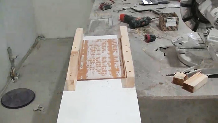 Laying tiles Make a device that will save time 2 times