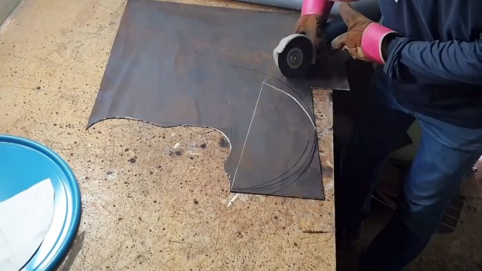 How to make a top-loading oven from a metal tank