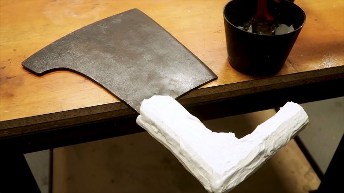 How to cast an aluminum handle for a knife or cleaver